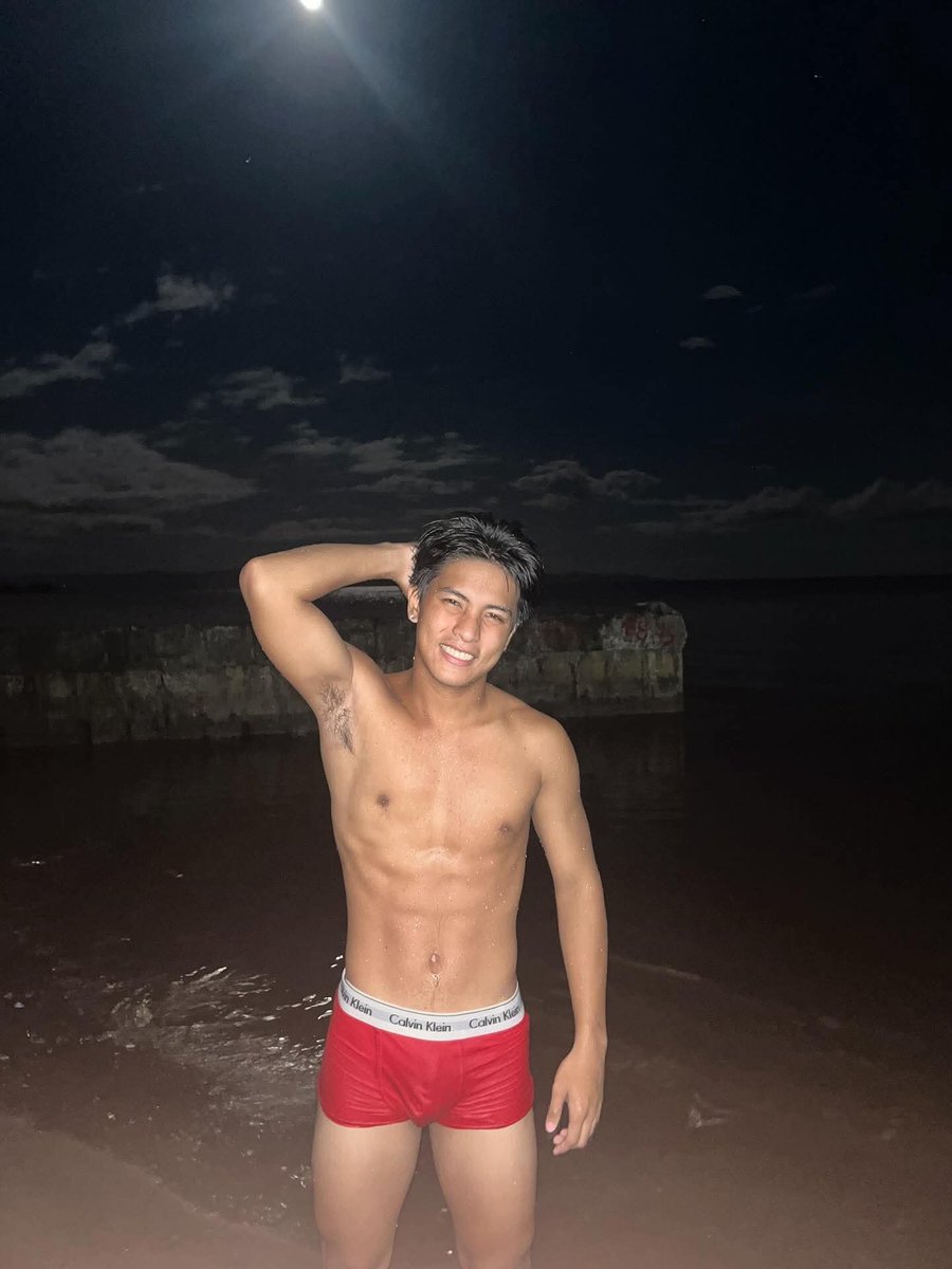 menboys25's tweet photo. Di katangkaran pero cutie at hubadero. https://t.co/8gOvmsO6tU