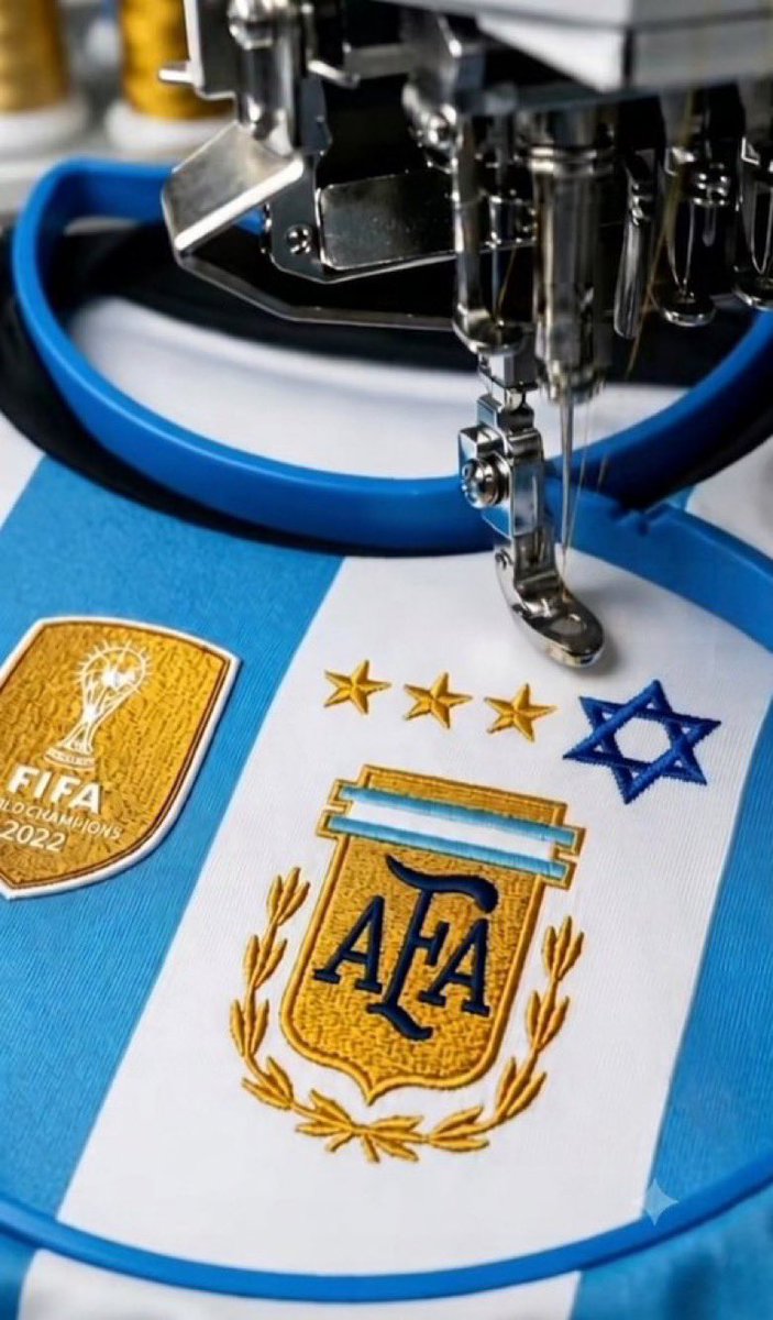 neiiloofcb's tweet photo. @Zelo173136 @SantosL22651573 @DAZN_ES No cantes muy alto que tu pais lo estan invadiendo judios y tu presidente esta vendiendo el pais a netanyahu, de hecho ya os ha vendido la patagonia. Sois la ultima escoria del mundo. https://t.co/rh6Oo4krji