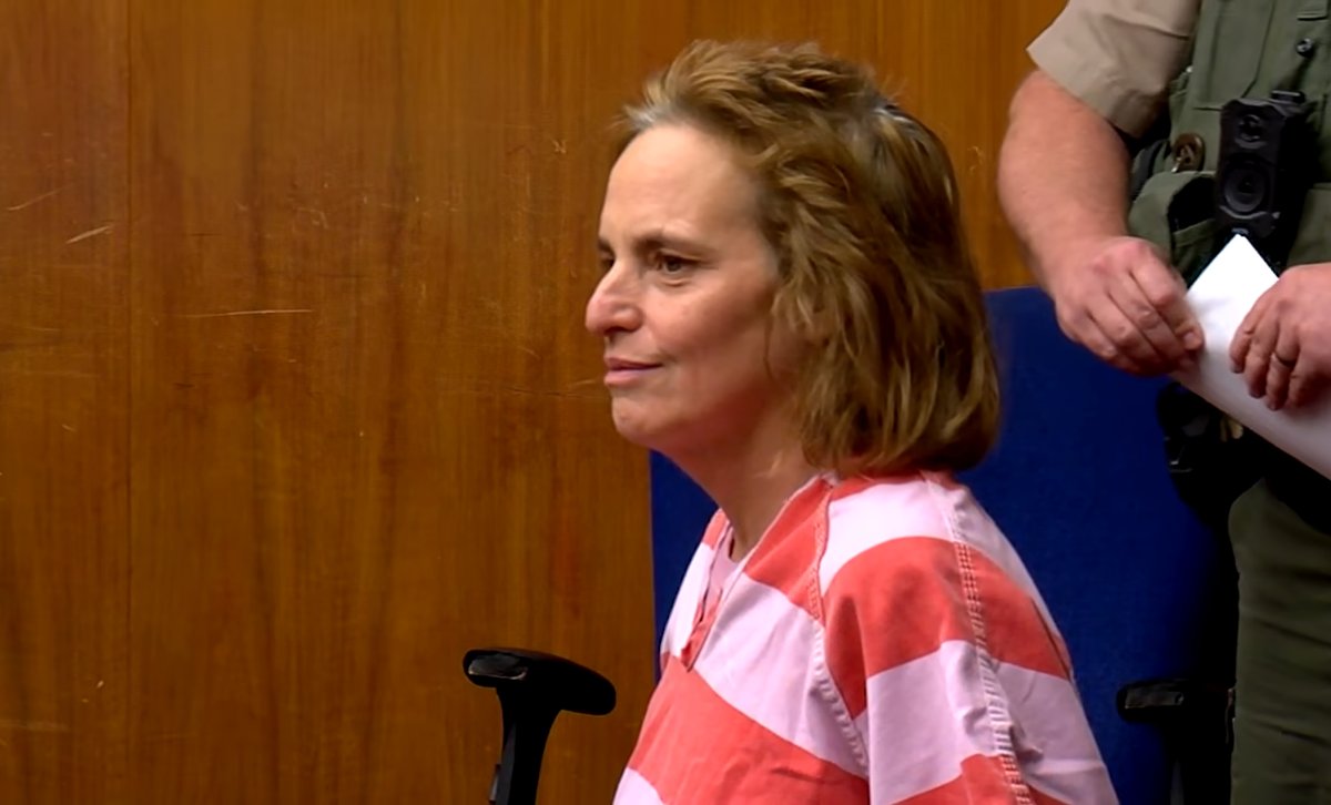 kron4news's tweet photo. Sausalito City Manager Elaine Forbes made her first court appearance today wearing handcuffs and jail inmate clothes. 
She was arrested at the Sausalito Yacht Harbor last weekend. Prosecutors charged her with prowling on private property, petty theft, and using yachts for “unauthorized lodging."
Forbes' family spokesperson said she will not bail out of jail because "the best, safest place for her to be is in custody. And then, hopefully, a mental healthcare facility."

Full Story: https://t.co/y3DeUKA2T4