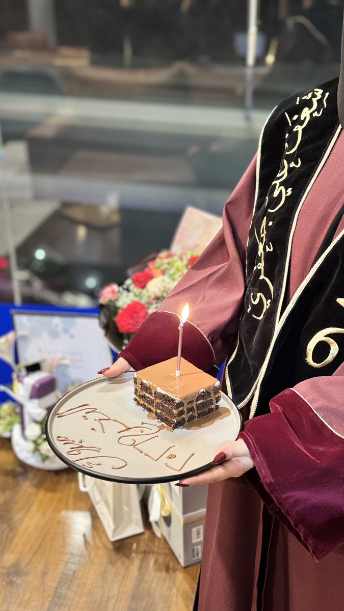 shaghaf_Ja's tweet photo. لحظة انتظرتها طويلًا… واليوم أصبحت واقعًا. 🎓

تخرجت من المرحلة الثانوية، والحمد لله على ما تحقق من إنجازات في هذه الرحلة. بداية جديدة وطموحات أكبر بإذن الله، والقادم أجمل🌟 https://t.co/n09Az5aKpP
