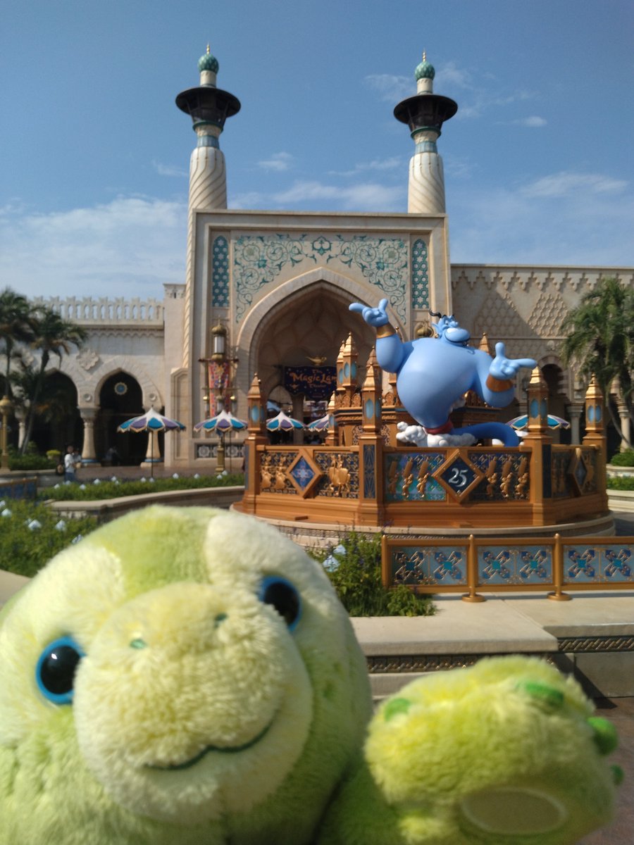NyamRip's tweet photo. 昨日のディズニーシー🐢
25周年パレードは熱キャンでした😭 https://t.co/i3irEh1vju