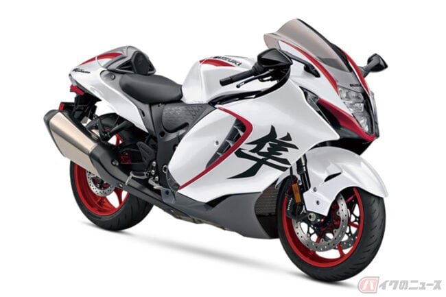 PutiMotor's tweet photo. スズキUSAが、フラッグシップモデル「Hayabusa（ハヤブサ）」の2027年モデルを発表。

カラーリングには、特別色(スペシャルエディション)としてパール・ブリリアント・ホワイト/メタリック・オルト・グレー No.3が設定。

標準色には、メタリック・リフレクティブ・ブルーとグラス・スパークル・ブラックの2色がラインナップ。

米国での���格は、1万9699ドル(約320万円)〜2万399ドル(約331万円)。

https://t.co/X3EWeJPwxA