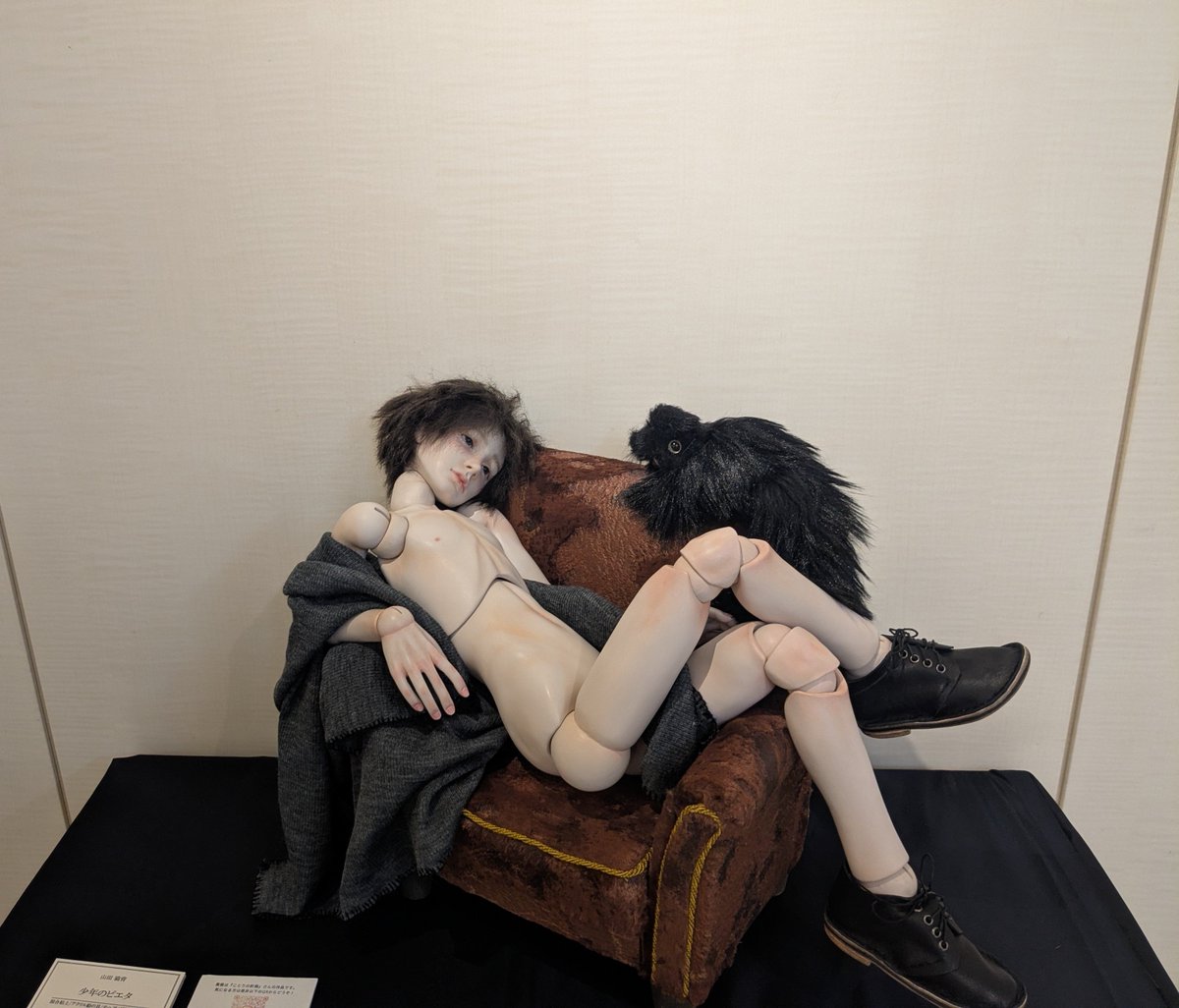 yurikanooekaki's tweet photo. 吉祥寺GalleryKAZEで開催中の恋展@koi_exhibit 
行ってきました☺️
少年、青年がモチーフの展示。とても格好良いです✨️
#恋展2026 https://t.co/4OHsadSlPn