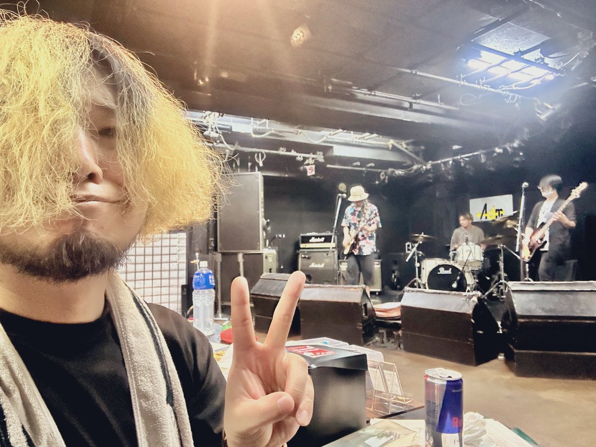 YM_yoshiya's tweet photo. 「うい将軍」あざした！クソ楽しかった
2マンという名のほぼ梨本ういワンマンライブでした。ういちゃんもスケさんも2ステージおつかれさん！ https://t.co/3eSh9B6FCN