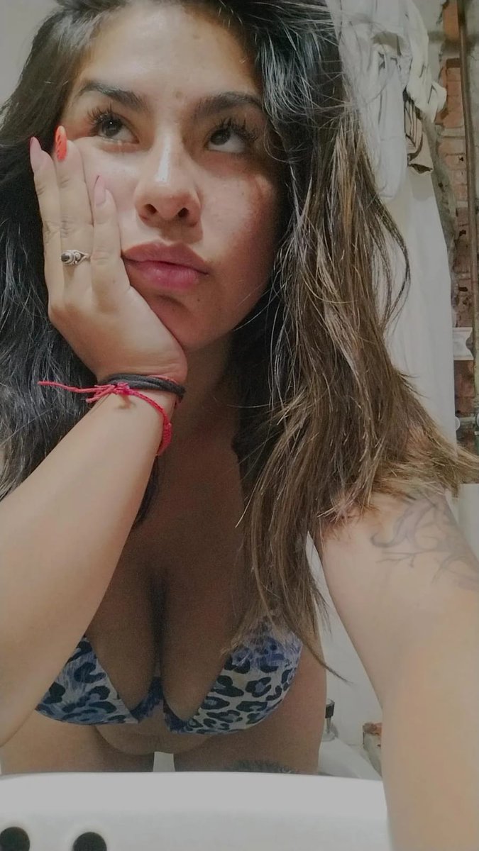 Tetudiabla's tweet photo. me llenaron de mensajes maaaaaaaal
esperenme todavia no respondi todo, y a los que si fijense que les mande https://t.co/0GP4xZ9Mgc