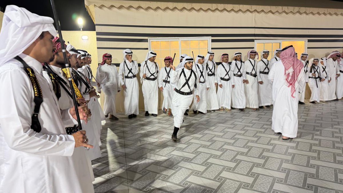 alkhulad2's tweet photo. بحضور الشيخ:سعيد بن حميدي،شيخ القبيلة وعدد من أعيان وأفراد القبيلة ،تتواصل استعدادات صفوف قبيلة الخلّد بقيادة الأستاذ:عبدالمحسن بن جارالله الخالدي،وذلك استعدادًا  لحفل الزواج الجماعي القادم والذي سيقام بقاعة نباريس يوم الجمعة القادمة. https://t.co/A4DHIM3Nga