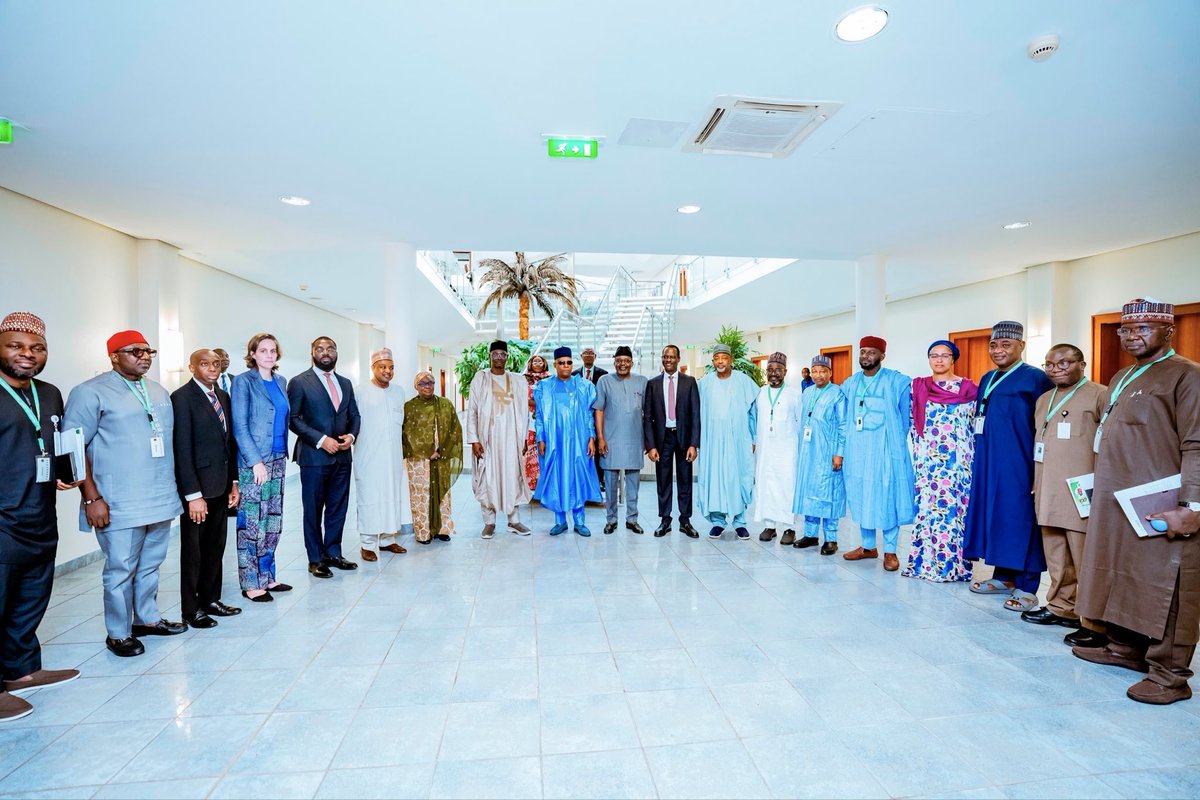 pfscu_ng's tweet photo. Vice President, H.E. Sen. Kashim Shettima today received the Final Report of the National Technical Working Group on AGROW, marking the completion of the programme’s design phase and the commencement of implementation. https://t.co/gFOjvkTu65