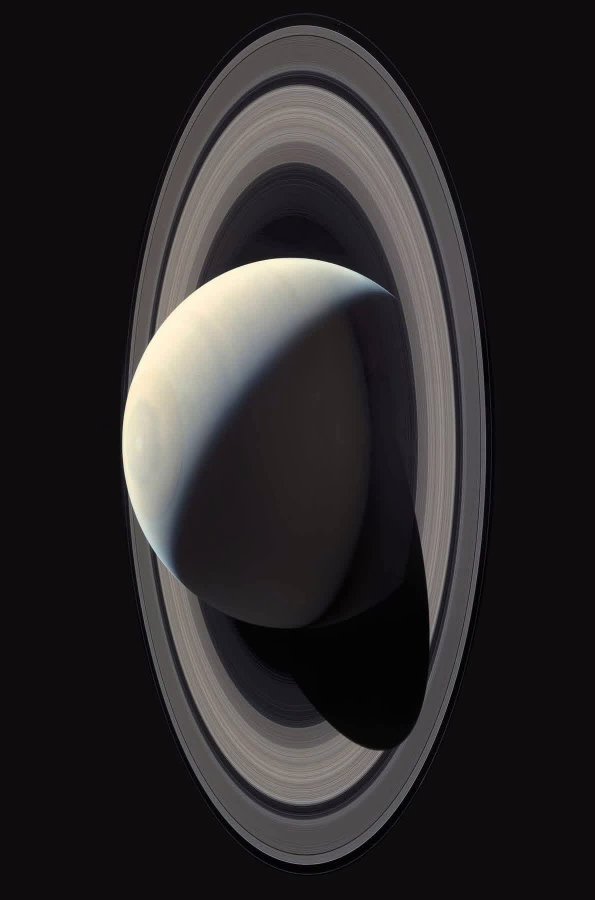 konstructivizm's tweet photo. Saturn captured by NASA’s Cassini spacecraft https://t.co/FqeyNWXFKd