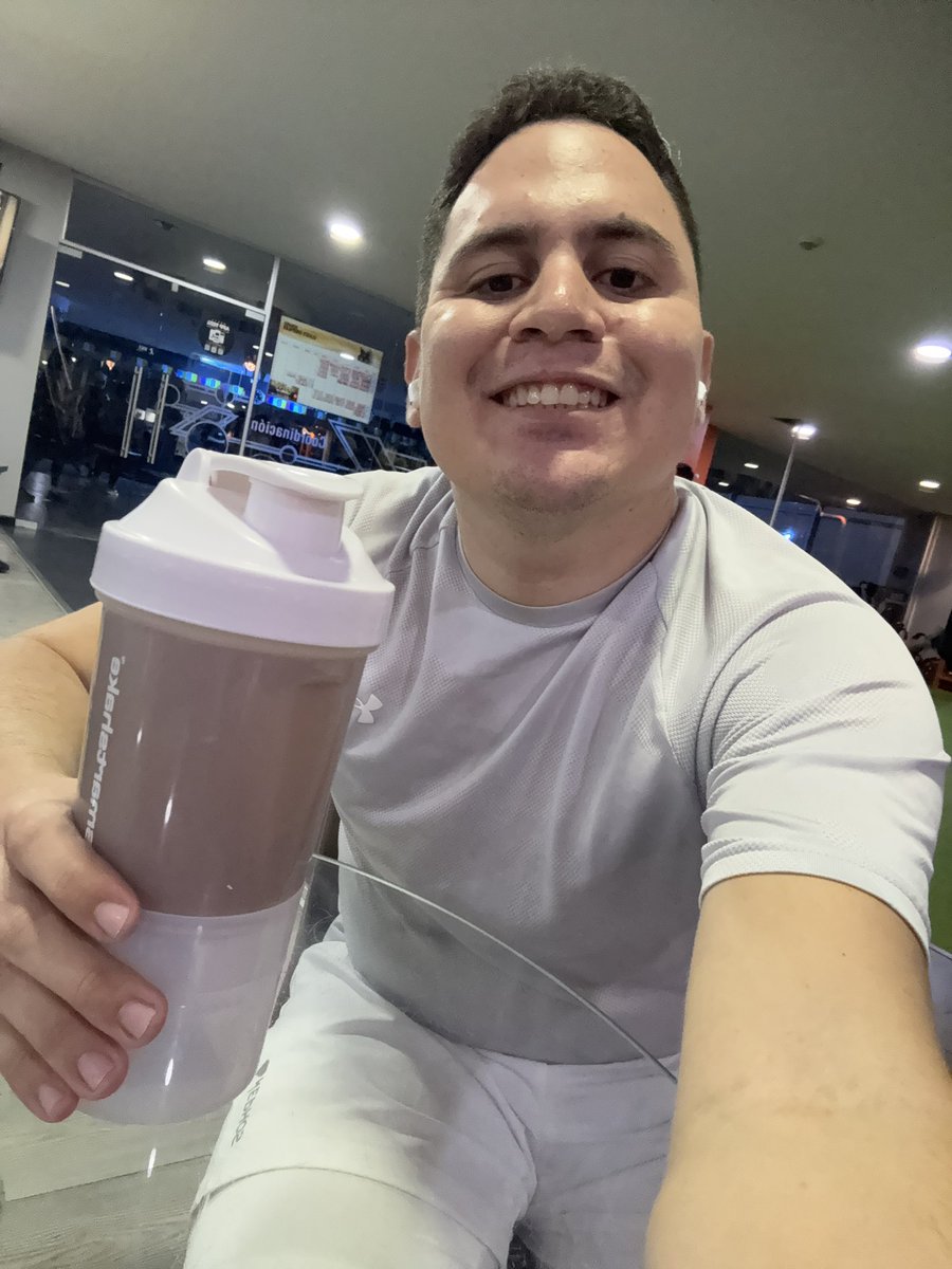 jprg276's tweet photo. No hay nada mejor que una deliciosa proteína para después del entreno 🤤🤤🙈😍 https://t.co/wPFETtwUnL