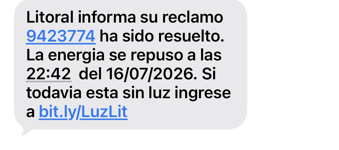 elmarceluc's tweet photo. @Empresa_Litoral Hice el reclamo y me respondieron de inmediato y no fue asi cuando repusieron la luz y si perdimos varias cosas del refri para la otra sacare foto a todo dia viernes no habia luz el voltaje era deficiente no pude trabajar el sabado lo mismo y volvio el domingo en la madrugada https://t.co/F8lyQmzCKB