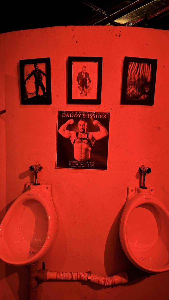 Torsohombre's tweet photo. Los lugares en donde aparecen mis fotos. 
Poster de @morbosofest en LGY Bar. https://t.co/BpYm6FhtnO