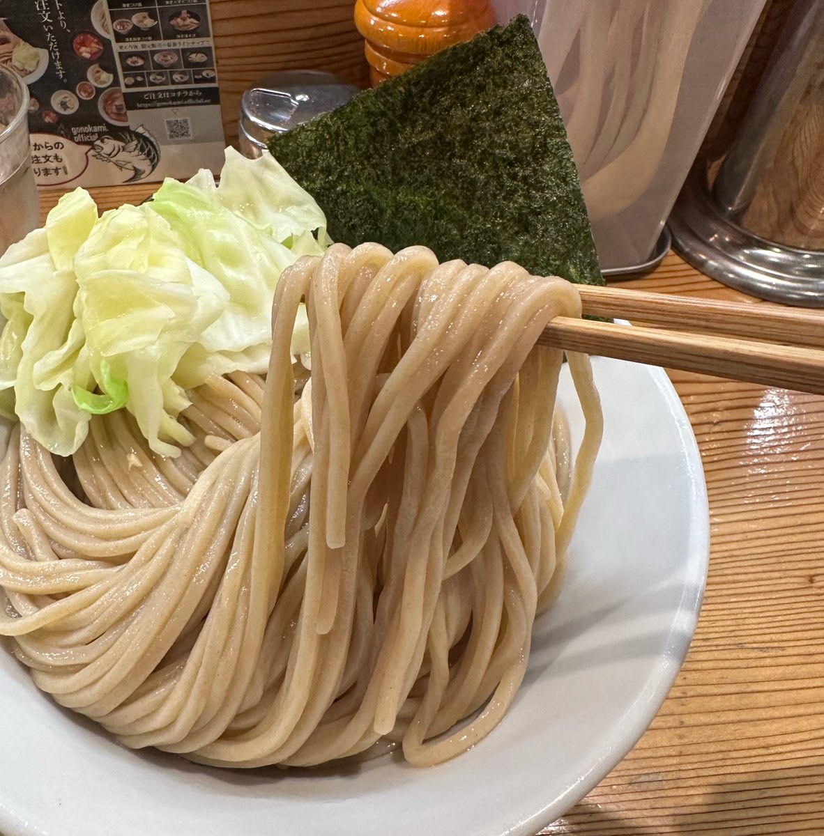 MKmen6's tweet photo. らーめん いつ樹 本店
　🍜海老つけめん　麺大盛り　つけ汁多め

先日伺ってきました🍜
海老つけめん🦐に会いたくて😆
今回は麺とつけ汁オンリーを楽しみに😊
着丼と共に香る海老の匂いが最高‼️
そして少し柔めに茹でられた麺は美味しい😋
その２つが合わさればもういう事なしですね。

ご馳走様でした🍜