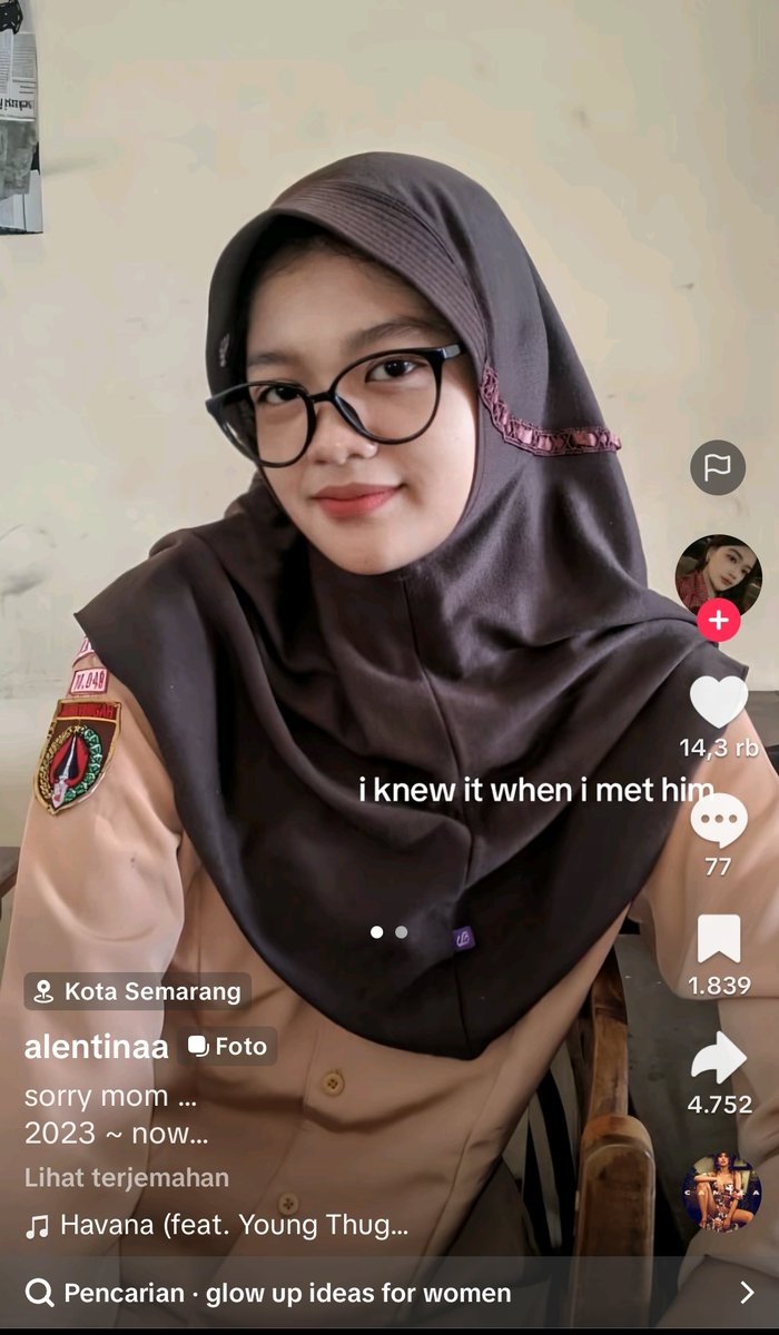 kangbedahhh's tweet photo. Aku mau ngingetin, jangan pernah sia-siakan cewek Semarang https://t.co/Yn7tX0trvD