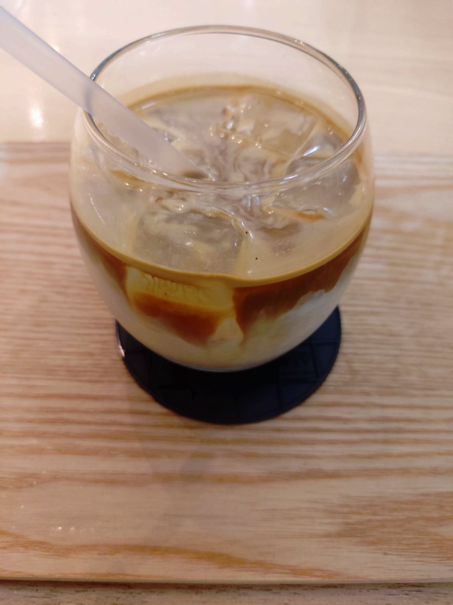 marley_mpocket's tweet photo. 今日も一日がスタート☕✨

とりあえず今日もこれで頑張ろう。
朝のコーヒー。
今日も自分のペースで、一歩ずつ😊

みなさんにとっても、素敵な一日になりますように🌿

#朝のコーヒー #コーヒー時間 #今日も頑張ろう #朝活 https://t.co/eWkXA63Zyf