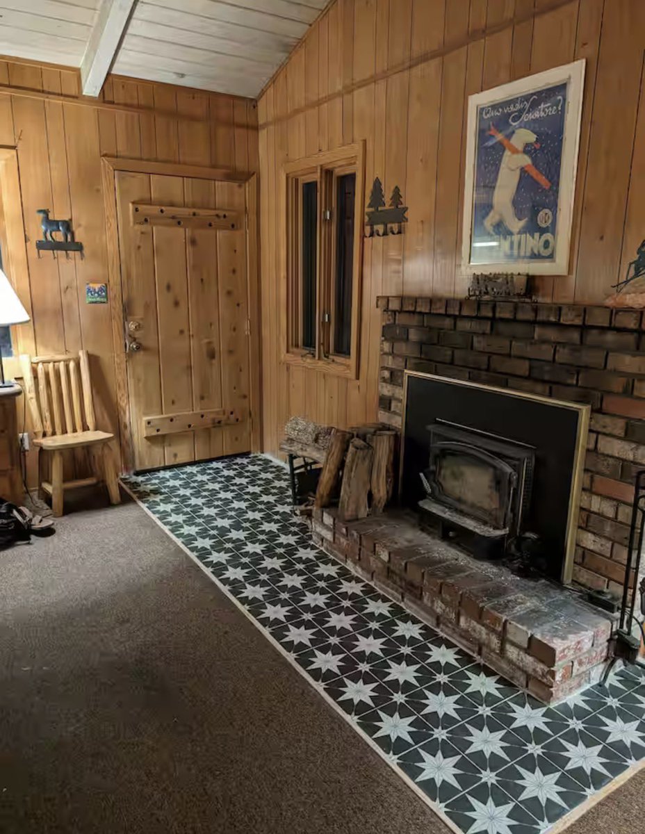 SnowPalsDotOrg's tweet photo. 🚠🏡 2026-2027 Tahoe City Ski Lease Cabin Near Palisades Tahoe with Hot Tub available

2 bedroom cabin located on a quiet street; walk to restaurants, bars, and stores

👉 https://t.co/yW0JWMH7Kn

 @IkonPass @palisadestahoe 

 #SanFrancisco #SF #Tahoe https://t.co/5mRTVKEge0