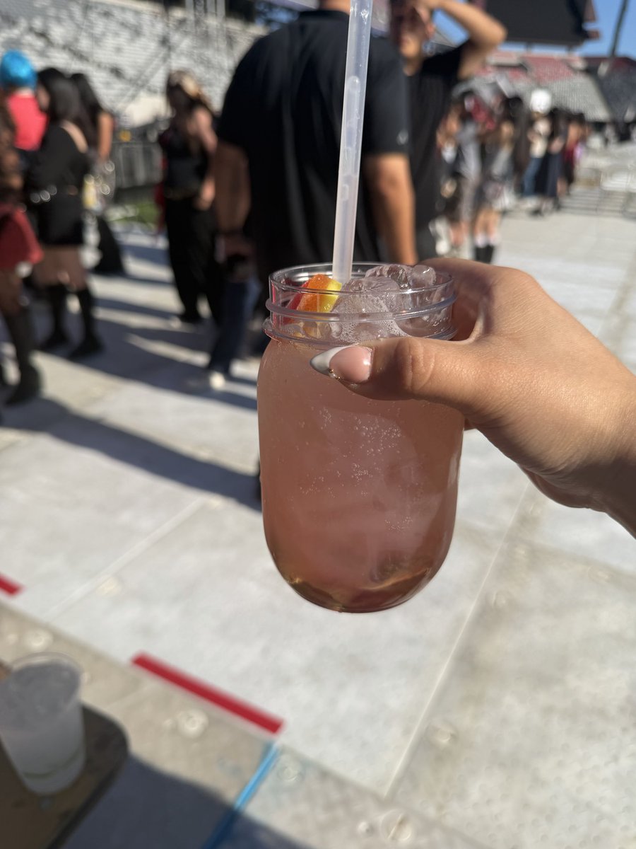 katsnoo's tweet photo. enhypen themed drinks for San Diego!! hehehe ♥️

#BLOODSAGA_IN_SANDIEGO #BLOODSAGA_IN_SAN_DIEGO 
#EN_WORLDTOUR_BLOODSAGA #BLOODSAGA #ENHYPEN https://t.co/xdLCCoGKaC