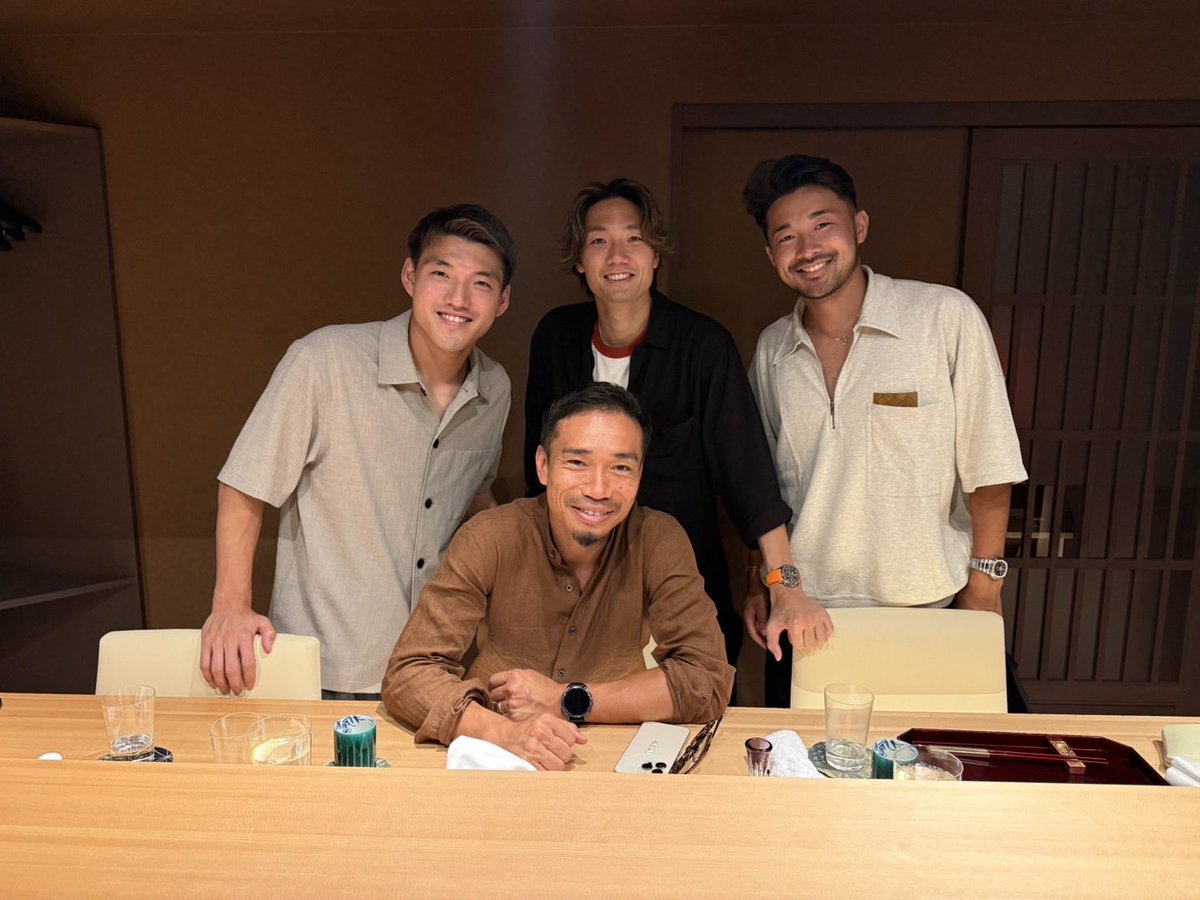 doan_ritsu's tweet photo. We all know what we have to do !!! 🇯🇵🤝 https://t.co/zf1dWeNQv0