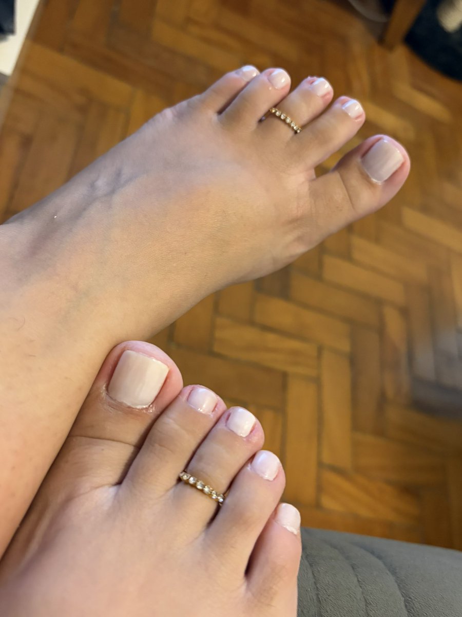Debora tweet media