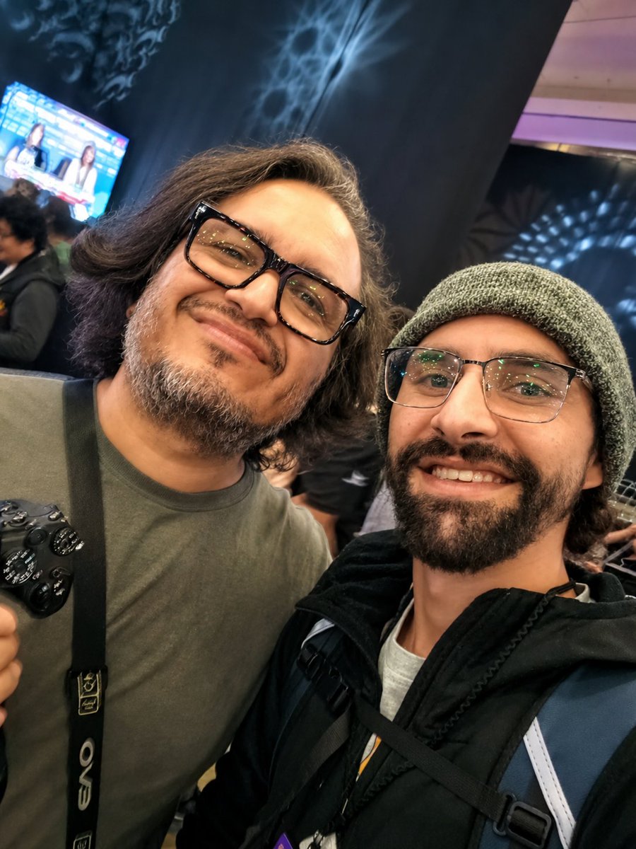 syaulicute's tweet photo. Que gran experiencia el #SfactorX3 Gracias a @Neku_FGC y al master de la FD @AngelFreak_ por la fotito y por la humildad como grandes figuras de la FGC... y claro a mi amigo @FightDraco por acompañarme de nuevo. https://t.co/nnhqusV16N