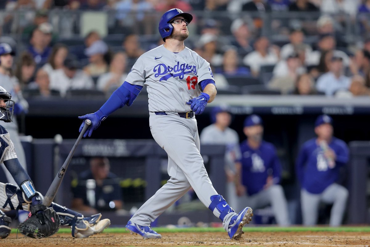 SleeperDodgers's tweet photo. Max Muncy keeps climbing the Dodgers record books. 💣

With his 2-run homer tonight, Muncy has now hit 228 career home runs as a Dodger, tying Ron Cey for 2nd-most in franchise history. 👏

Only Eric Karros (270) has more. 🐐 https://t.co/QQsAh2oo0k