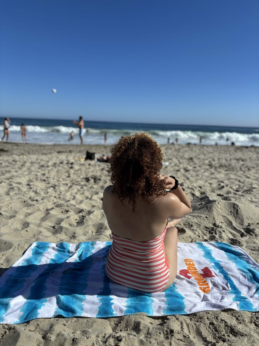 RainyRentyn's tweet photo. Lets go to the beach! ✨
The waves have been awesome! https://t.co/cAByUXIJcW