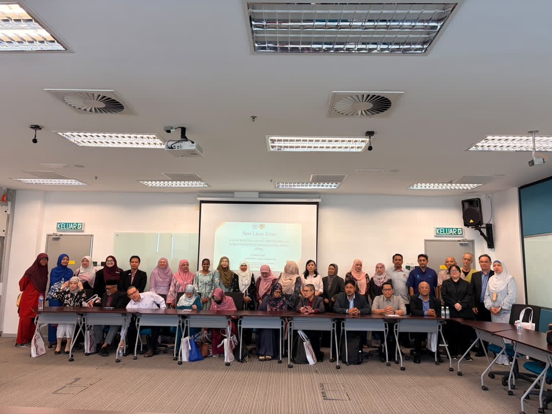PPM_MTA's tweet photo. Malaysia is taking a major step towards strengthening the translation profession.

The Malaysian Translators Association (MTA) is developing a National Translator Certification Test to formally assess translators' professional competence. The certification system is expected to be ready by the end of 2026, with successful candidates listed in the MTA Directory of Certified Translators and Interpreters by early 2027.

The initiative aims to enhance professional standards, public confidence, and recognition of translation as a specialised profession requiring formal knowledge, skills and competencies.

📰 Source: Bernama