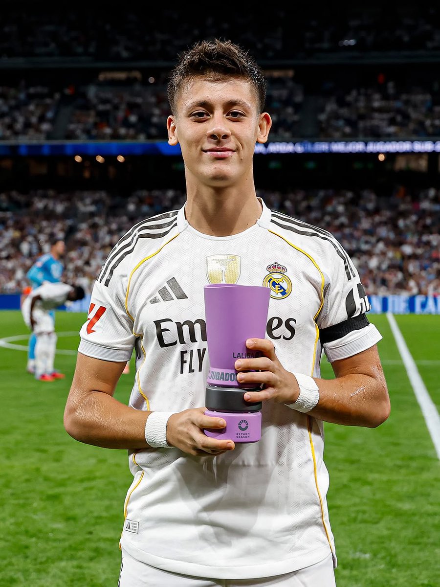 ardagulerwh4a's tweet photo. 🏆
👏 ’s best U23 player award for September!
✨ ¡Mejor jugador sub-23 de LaLiga en septiembre! https://t.co/WERuL1mfXh