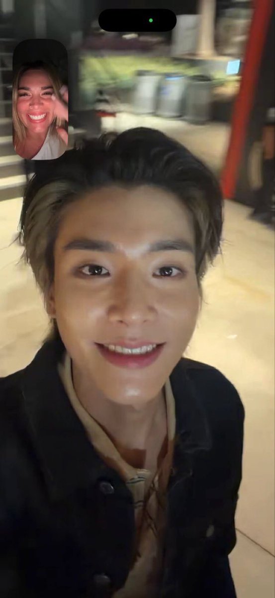 yuniyoiz's tweet photo. ENGENE ON FACETIME WITH JAKE DURING SEND OFF GOOD BYEEEEE https://t.co/SMsLMlGZxf