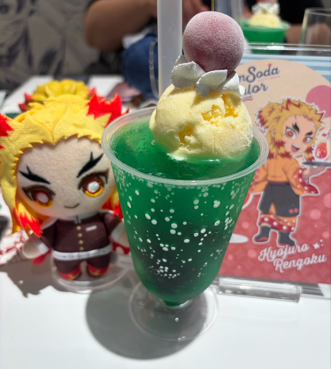 ishipon22's tweet photo. お仕事切り上げてダイニング♡
まさかの推し引き
 #鬼滅の刃クリームソーダパーラー https://t.co/3L9yfPc5v8