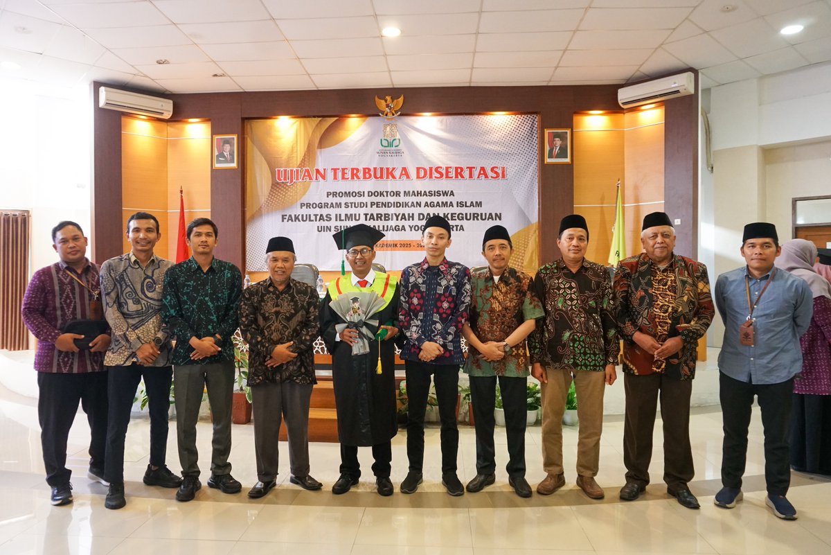 HamidullohHI's tweet photo. Selamat kepada Dr. Sigit Tri Utomo, M.Pd.I https://t.co/Fglc1GKsxj