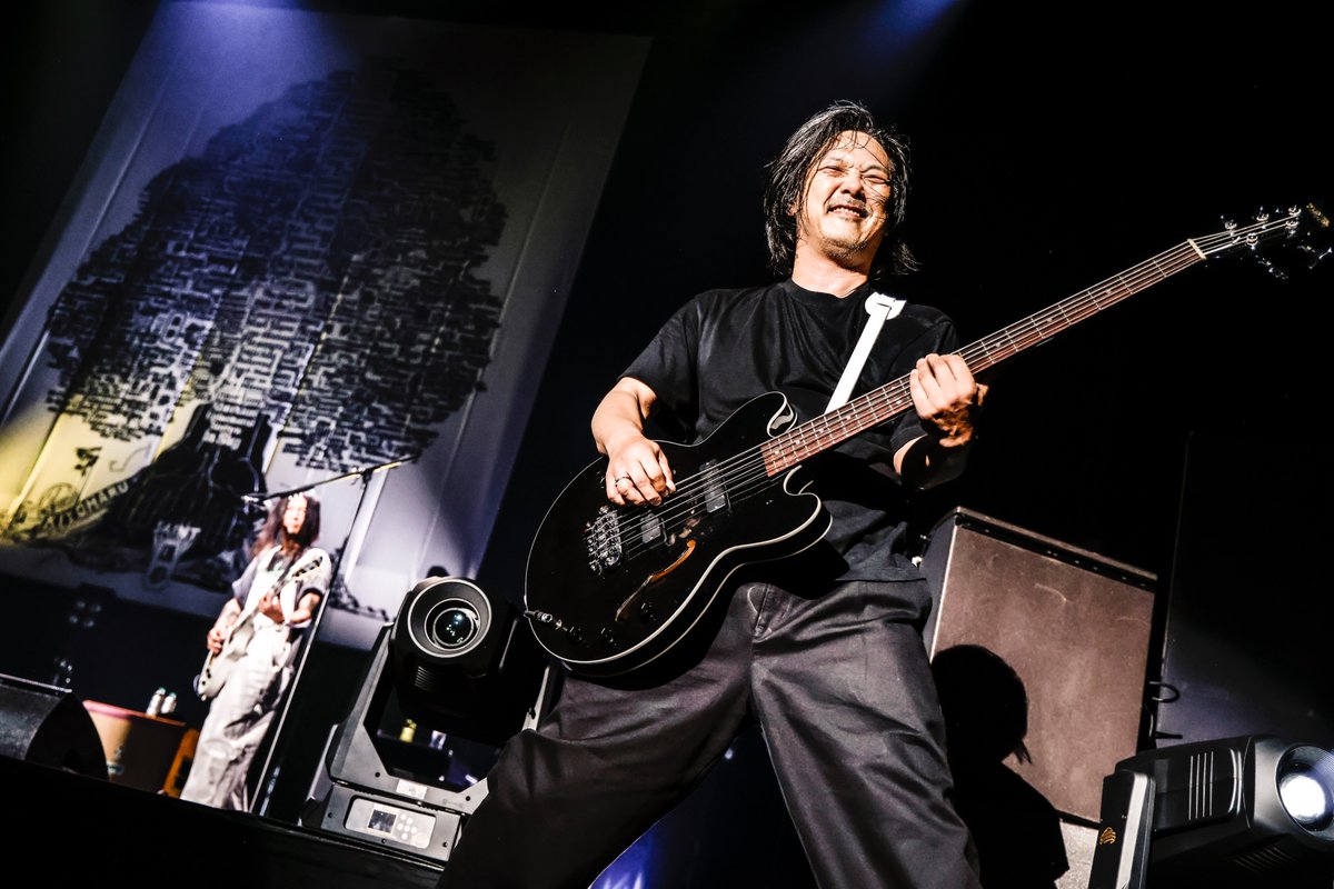 barks_news's tweet photo. 【ライヴレポート】黒夢、TOYOTA ARENA TOKYO 3DAYS完遂＋新たなツアー日程発表

https://t.co/mBM9a9Ak52
#黒夢 https://t.co/R9mqKVfuho