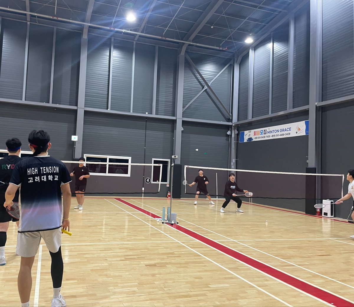 idlikepepsi's tweet photo. 저처럼 운동 좋아하는 소녀들 있나요? 운동소녀 귀해 제발 내게ㅜ와줘 저는 축구, 배구, 야구는 보는거 좋아하고 조깅, 배드민턴, 수영은 취미로 한답니다

#일상계트��소 #야구 #축구 #배구 #레이디 #트친소 https://t.co/8T37q8JmVT