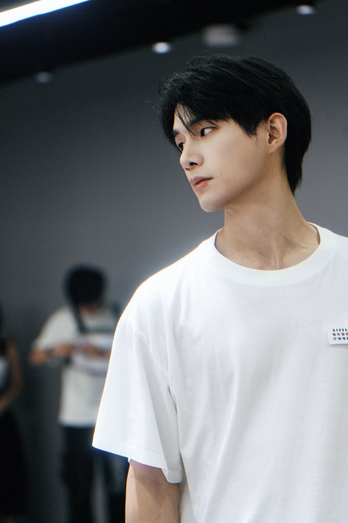 YaochensClub_TH's tweet photo. 小琛哥 de Studio Update - 260722
มีหลาย stage ที่ต้องโชว์ก็ต้องฝึกซ้อมมากขึ้น
#YAOCHEN #姚琛 #야오천 #เหยาเชิน https://t.co/bO1pLh4HxC