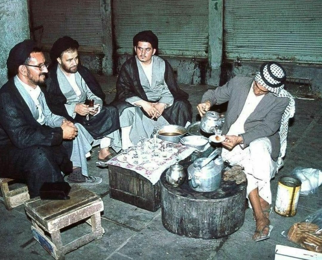 drfarhadpahlbod's tweet photo. لایق این شکوه و ابهت و کلاس نبودین
مادر شابدولعظیمی ها 
دمپایی پلاستیکی پاره میخاستین 
ولی نسل امروز شکوه پادشاهی رو میخاد
براش خون میده
برش میگردونه https://t.co/6f4O9MCX8q
