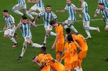 usielsauul's tweet photo. @UlisesDavid__ Con esa porquería de juego que tienen, como no quieren no caer gordos? No hay más víctimas que los Argentinos. https://t.co/ri7YEyREG2