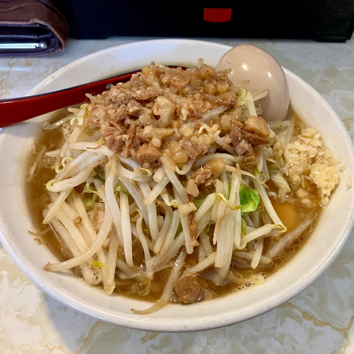 in04763884's tweet photo. 先日 #麺屋吉兆。にて #豚そば🐷
にんにく少なめにオーダーしてますが、やっぱり夏はスタミナ系が旨いなぁと🍜゛

#仙台 #八幡町 #ラーメン #ラーメン店 #ラーメン屋 https://t.co/pNR39VnMGt