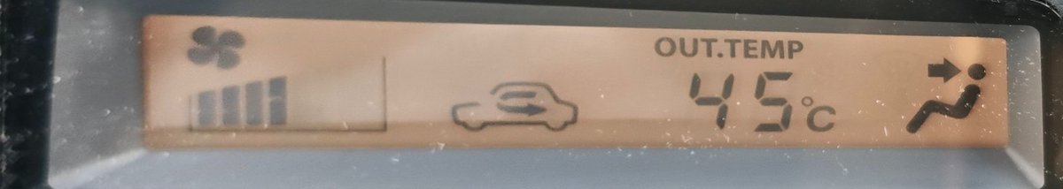 nap_prsk's tweet photo. OUT TEMP45℃とはOUTのTEMPが45℃ということです https://t.co/cdlGTAgFr8