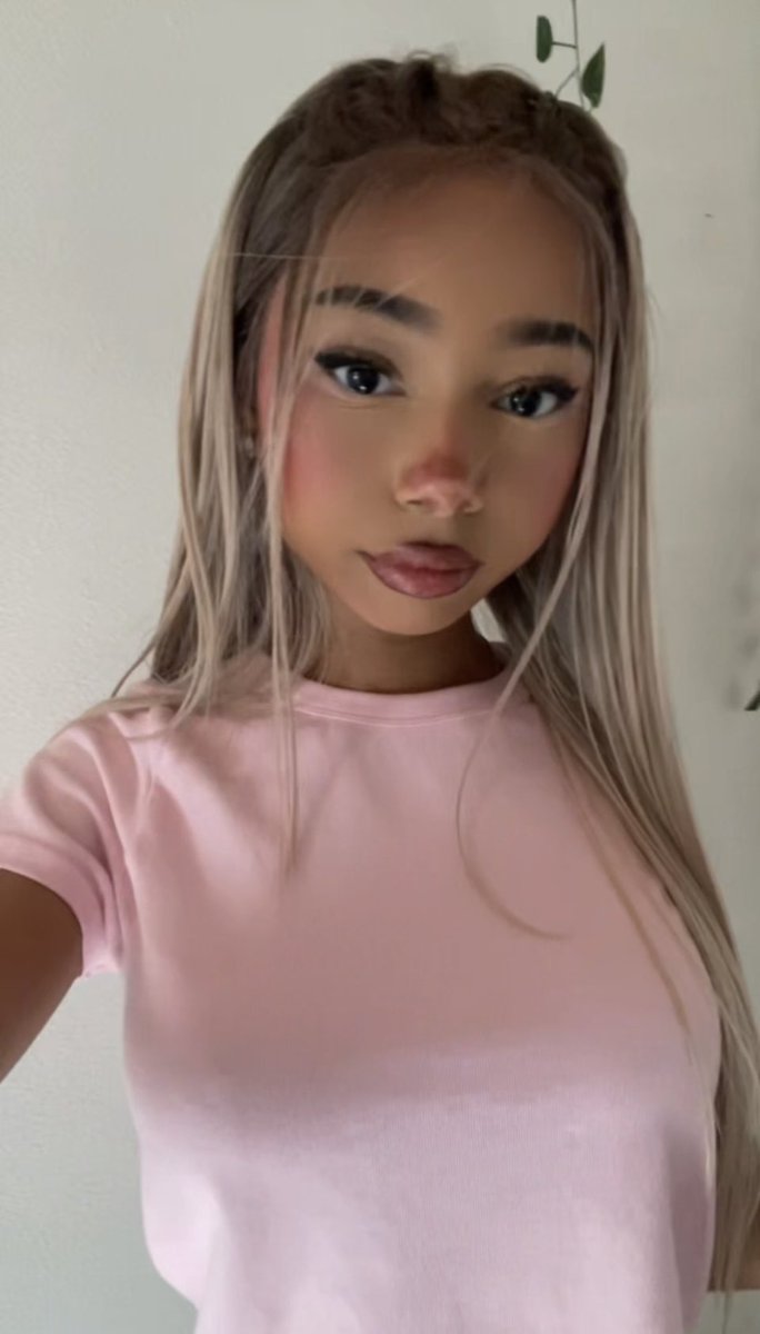 httpslaii_'s tweet photo. 🐰👅 #fypシ゚viral #teen #blonde #asian #tan https://t.co/bnVy9rUUCl