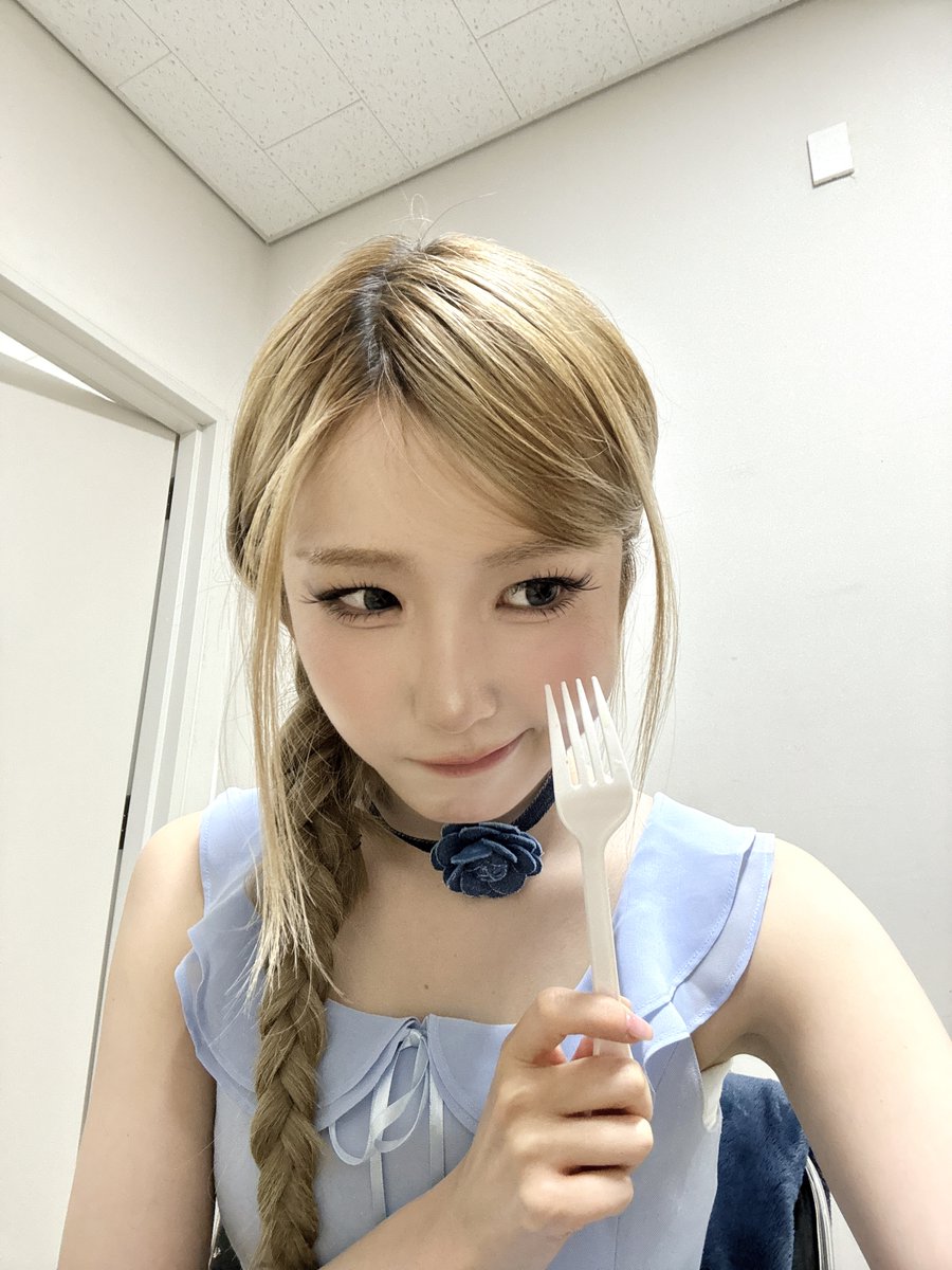 sa2m2nam3's tweet photo. #SAY_HITOMI

점심 맛냠하세유🐹🍽️

#HITOMI #히토미 #ヒトミ
#SAYMYNAME #세이마이네임 #SMN #セマネ https://t.co/3ghnxMKI9z