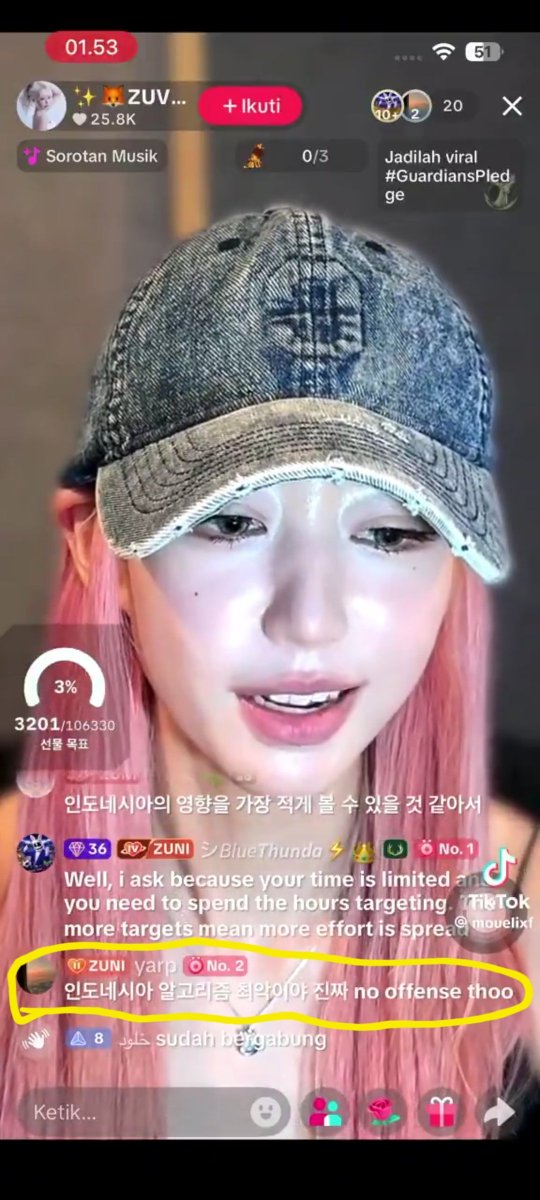 ebelleience's tweet photo. fyi the comment that she read? the part when she goes "no offense tho" with that laugh on her face? it said, "인도네시아 알고리즘 최악이야 진짜 no offense thoo"

which literally means, "indonesian algorithm is the worst for real, no offense thoo"

:) https://t.co/JhlMuEQ17B