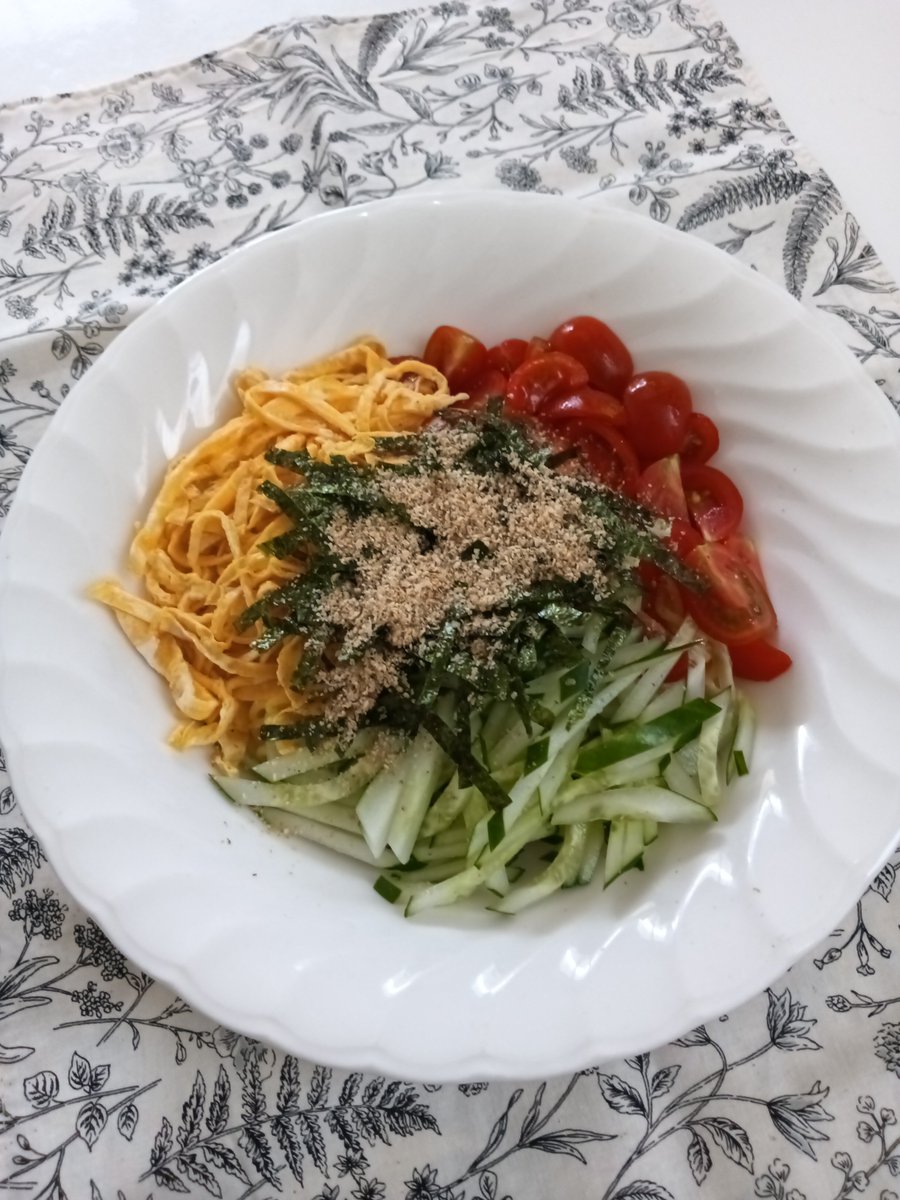 memerinya's tweet photo. 冷やし中華はじめました。 https://t.co/ibireXroBL