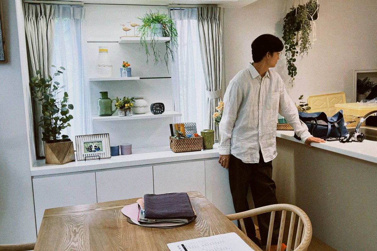taberudake_tx's tweet photo. 🍽️ ✧ 𝐨𝐟𝐟 𝐬𝐡𝐨𝐭 ✧ 🥀

PCに向かう真剣な横顔から、
ワインタイムまで…🍷💭
タキ(#早見あかり)とレイ(#伊藤健太郎)のまったり時間をのぞき見👀

U-NEXT＆TVerにて配信.ᐟ📺
ドラマ『#一緒にごはんをたべるだけ』
毎週木曜深夜𝟐𝟒:𝟎𝟎〜放送中.ᐟ

☑︎U-NEXTにて見放題独占配信.ᐟ
☑︎TVerで無料見逃し配信.ᐟ
▶︎▶︎https://t.co/bOwdezuYYC
▶︎▶︎https://t.co/Z6inkgdg5U