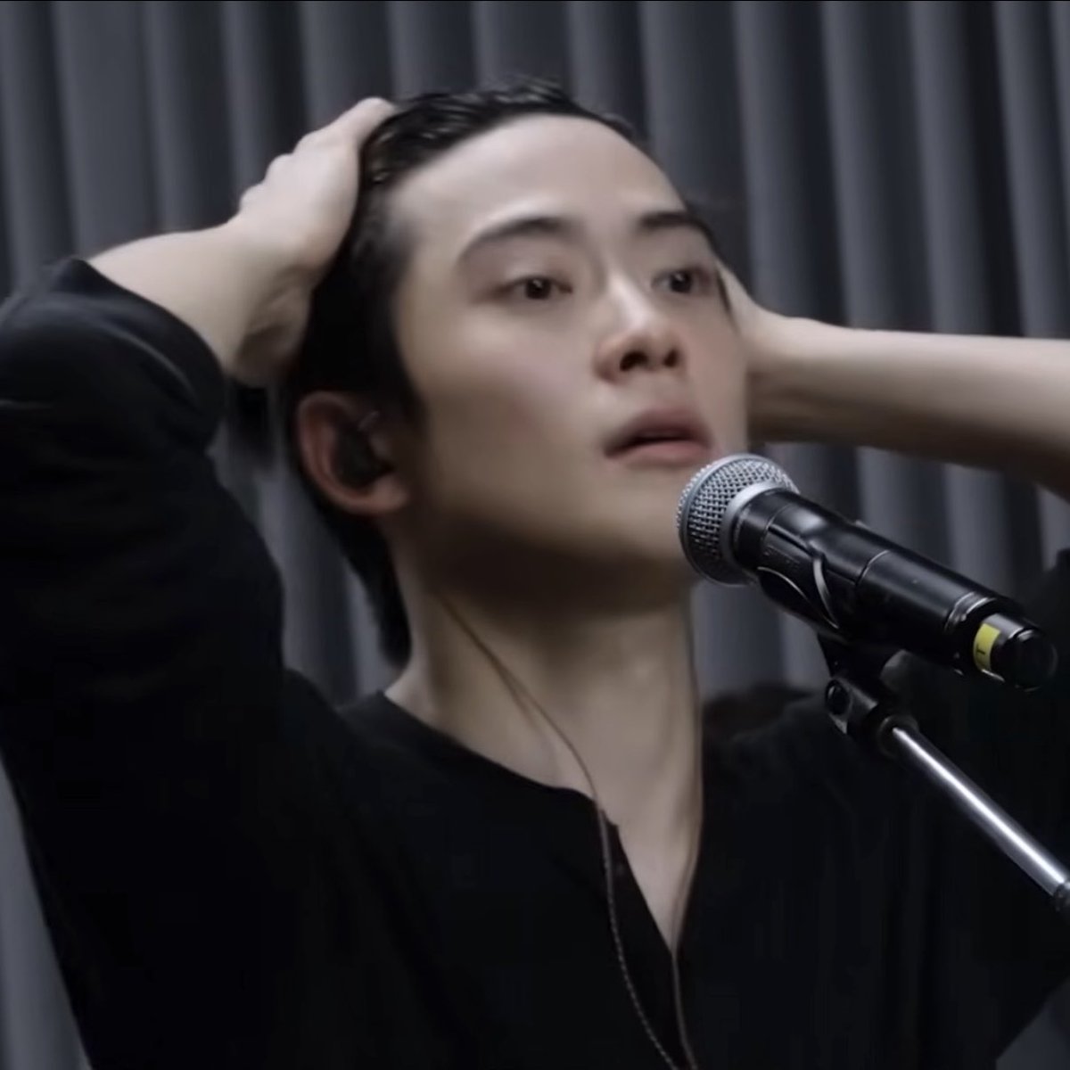 faiyx03's tweet photo. ผชหล่อๆมันเหมือนยาวิเศษเลยว่ะ https://t.co/w9n6AFc0Kl