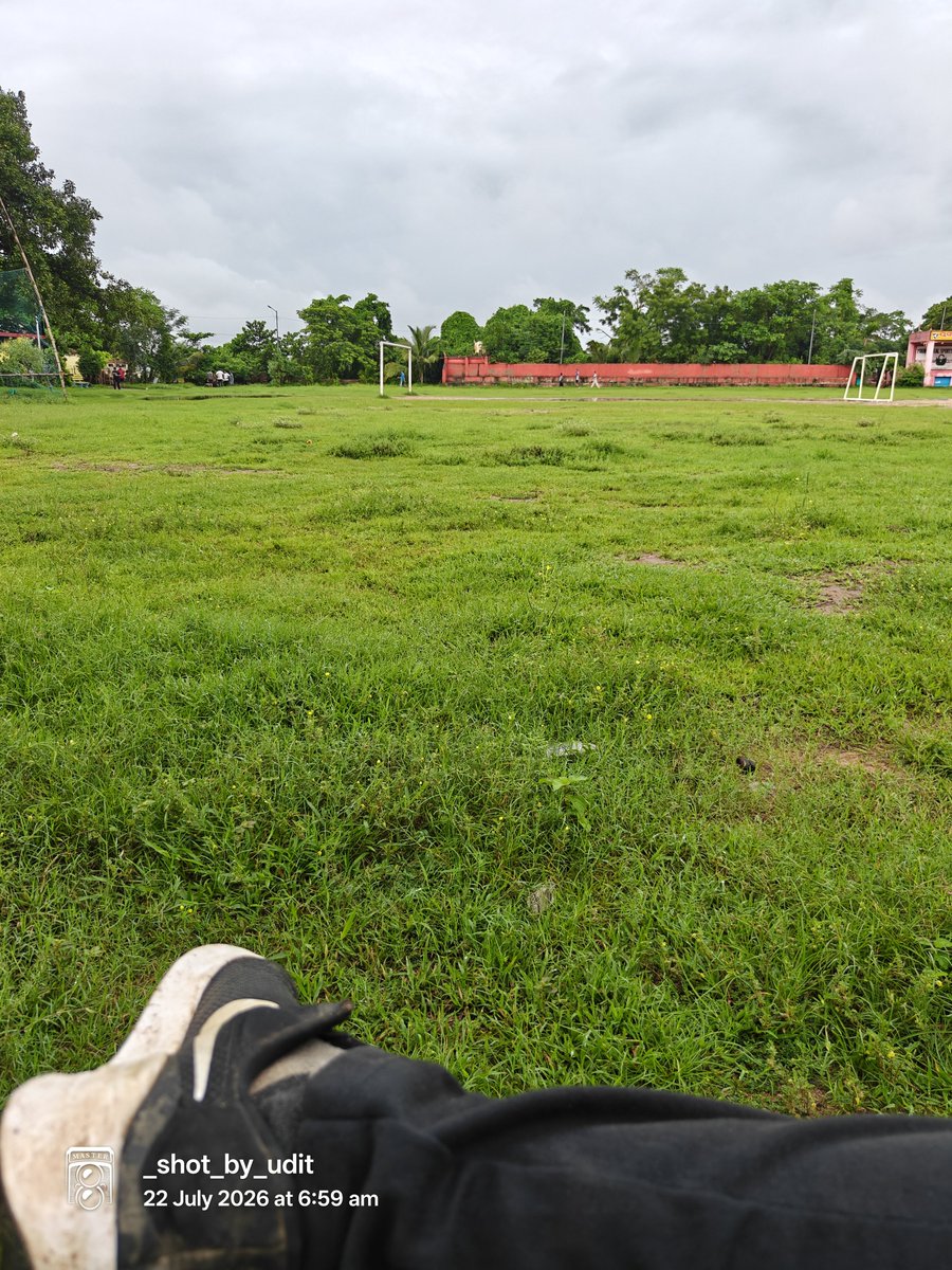 UditNarayan9776's tweet photo. Loved every drop...
5k in the rain 🏃🌧️ https://t.co/m0NYG5xdSZ