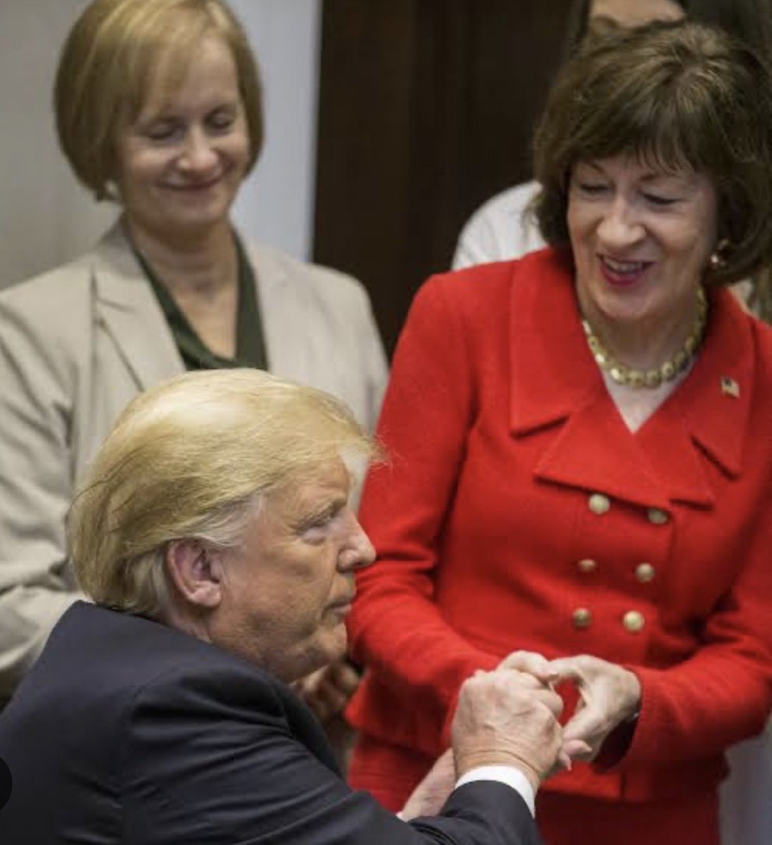 joncoopertweets's tweet photo. Trump’s reckless 50% tariff threat on Canadian goods has Susan Collins in full panic mode. She’s scrambling to distance herself from him.

This is a massive problem for her reelection. Mainers know tariffs = higher costs, lost jobs and economic pain right next door.
#TrumpTariffs https://t.co/Dh6GNDH6yP