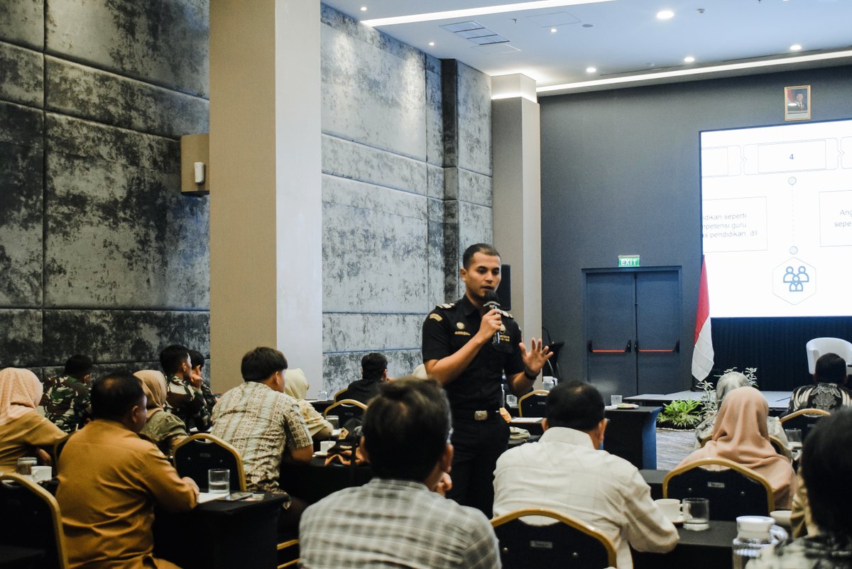 bc_probolinggo's tweet photo. Cegah Rokok Ilegal dari Desa, Bea Cukai Probolinggo Edukasi Masyarakat Candipuro

Selengkapnya di:
https://t.co/ZuhgXgsCTD https://t.co/iCvUiIFtgc
