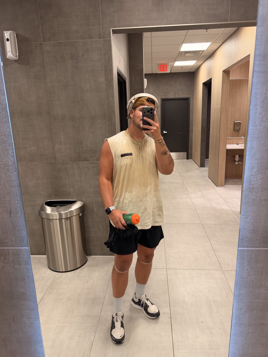 anthony_Fiore9's tweet photo. If you’re more embarrassed by your younger self, you’re not growing. https://t.co/7AmNpbqloc