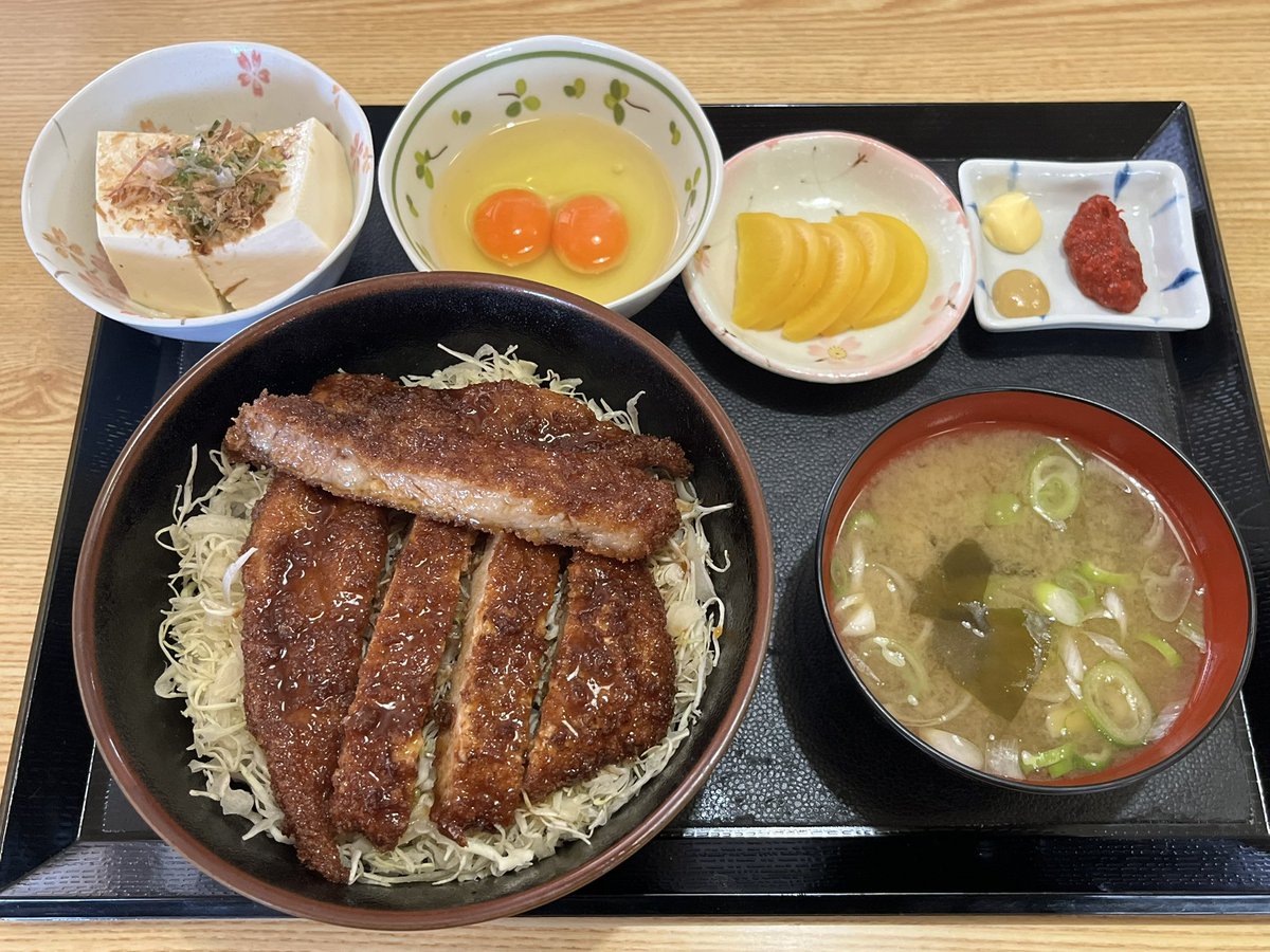AlmondCastella's tweet photo. 会津若松市のお食事処まり。南会津町に再移店予定でしたが流れたので新しいお店見つかるまでは現在の地で引き続きソースカツ食べさせてくれるそうです！ https://t.co/ZU6UQVxks4