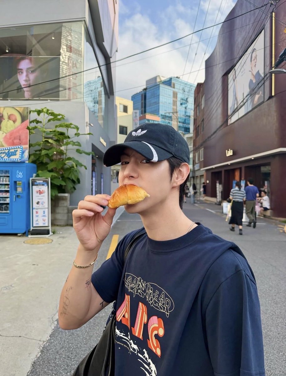 wwmarktuan's tweet photo. @marktuan @DNAmngmnt 260721 Mark's IG Post (3/4)

Good Times 🤗 
🔗 https://t.co/kOKrFGYSrw 

#MarkTuan #段宜恩 
@marktuan @DNAmngmnt https://t.co/fA64gPeCKD