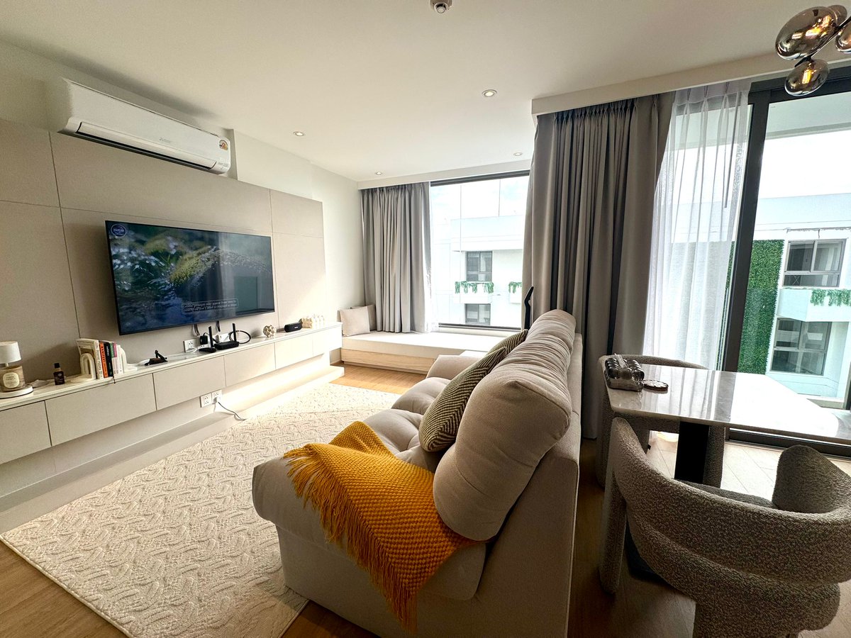 EclipseThailand's tweet photo. For Rent: The Aqua Condominium
1 Bed | 1 Bath | 48 Sq.m.
Brand new, Modern equipment, Luxury living, Great location

💰 From THB 55,000/mo
🏊 Pool · Gym

📩 DM us

Explore the listing: https://t.co/GHBYDYI3J8

#Phuket #CondoForRent #PhuketRealEstate #BoatAvenue #ThailandProperty https://t.co/COd2OvFjZp